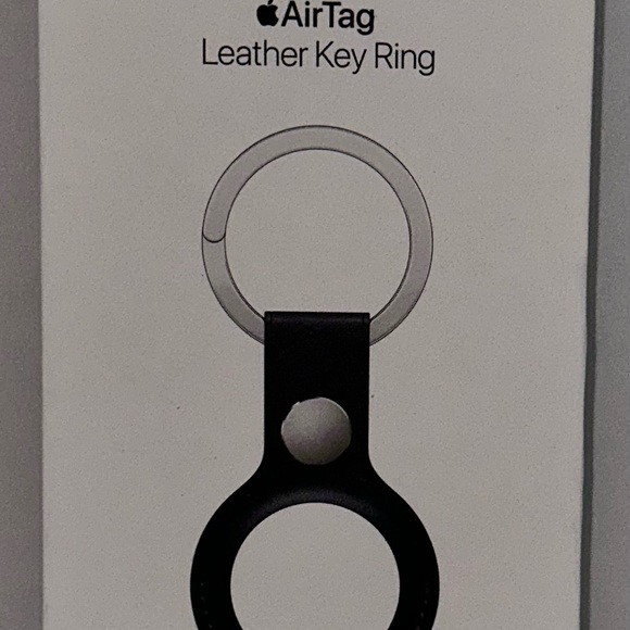 Apple AirTag Leather Key Ring - Picture 3 of 4